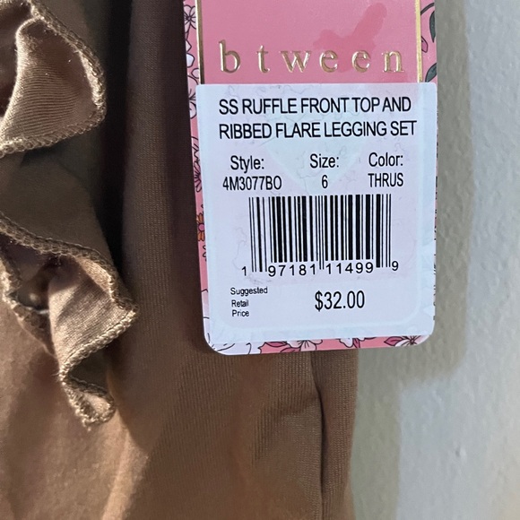 btween Brown Ruffle Top and Floral Leggings Set 3 Piece - Picture 4 of 10